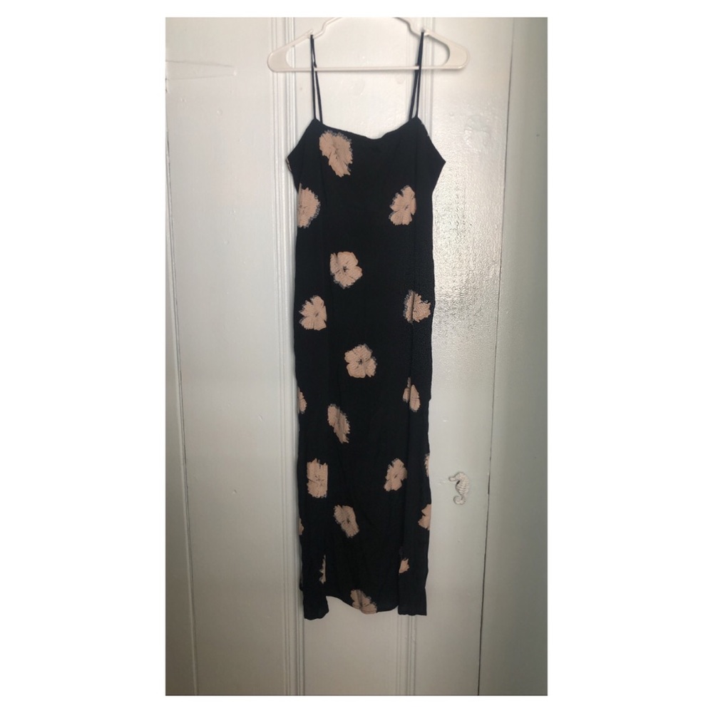 Cute black dress with flower pattern